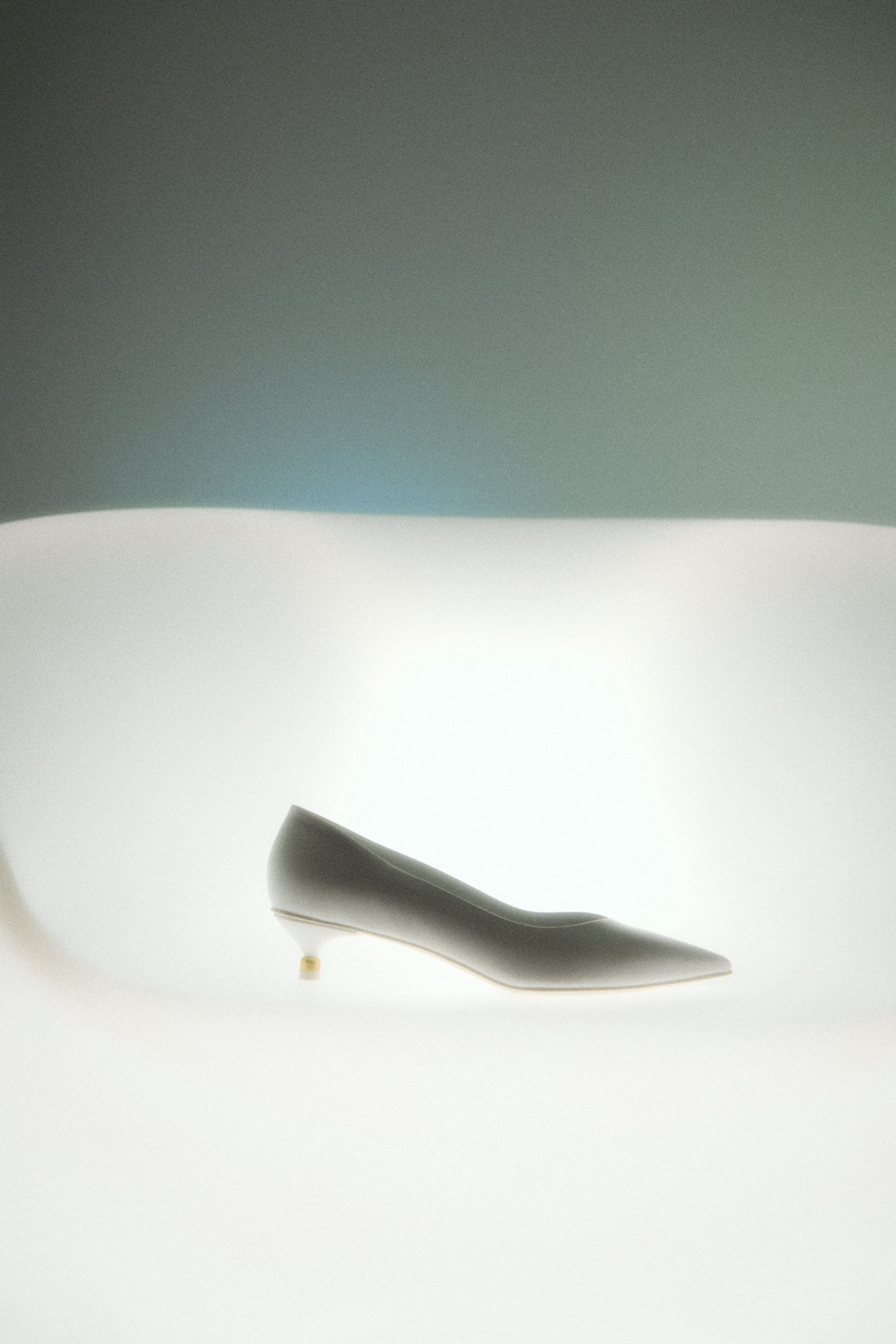 DIANA ALABASTER WHITE