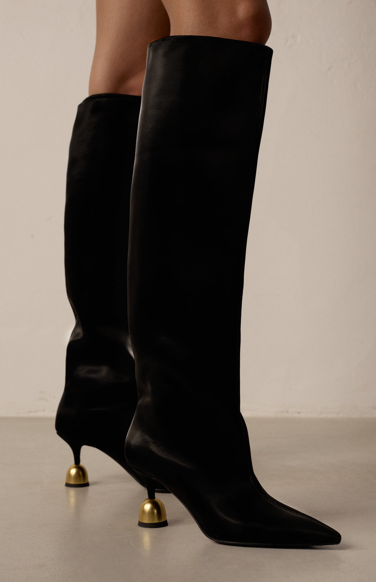 PAULINE ASPHALT BLACK