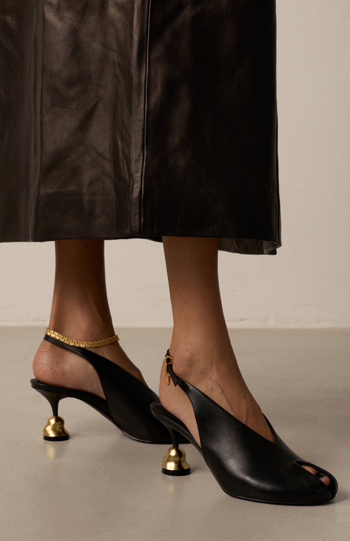 SABRINA DEEP BLACK