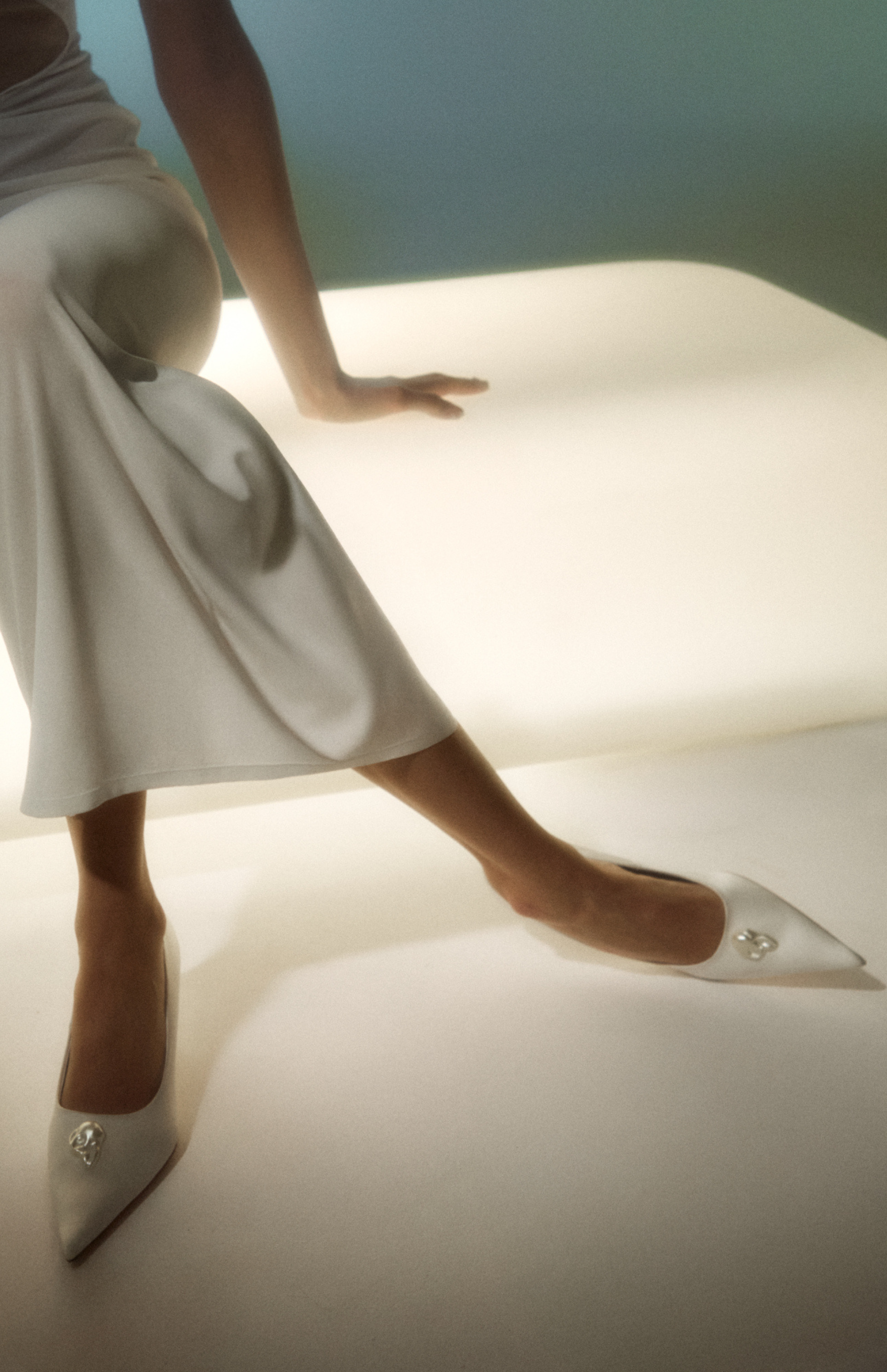 DAPHNE PEARL SATIN