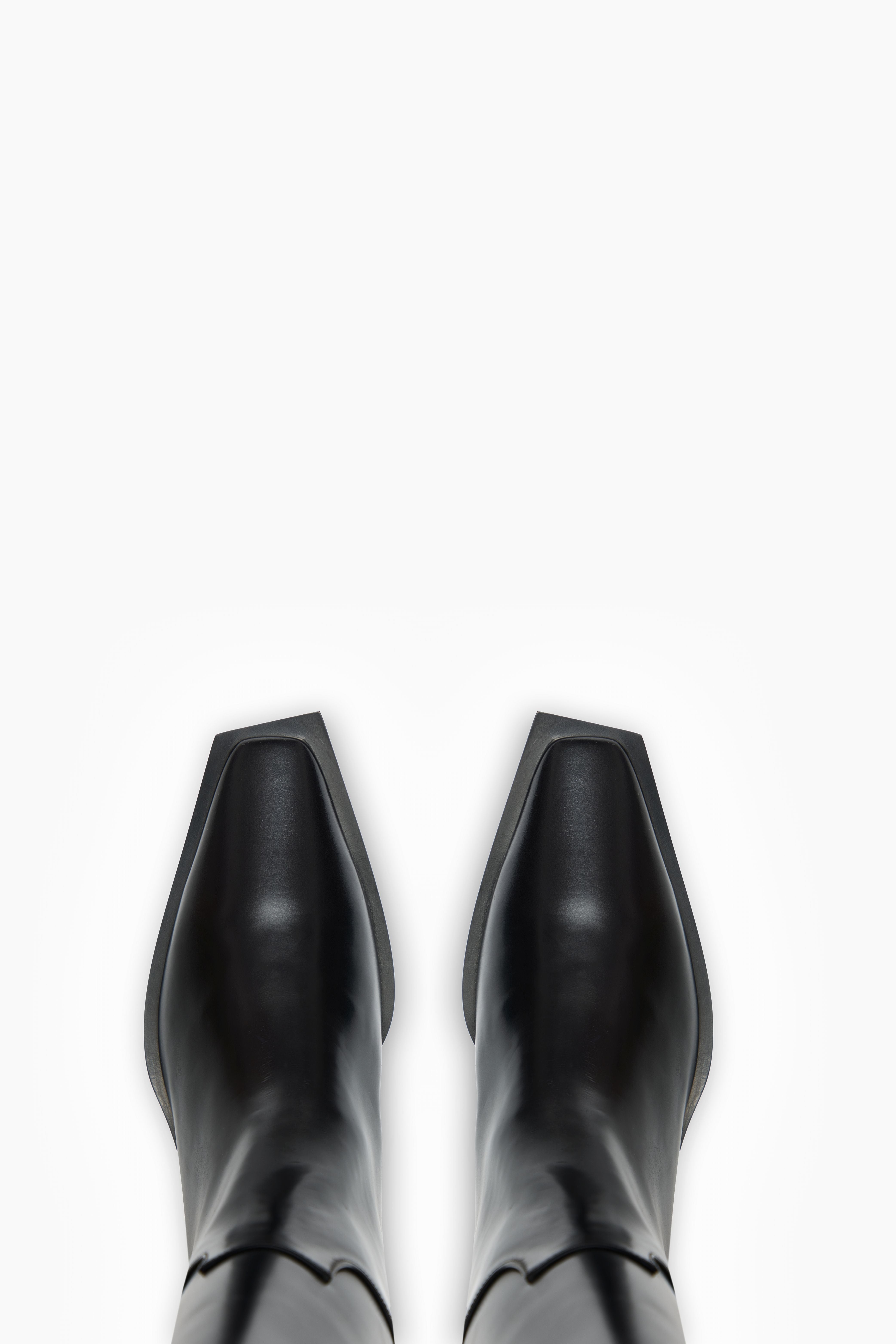 GISELLE CRISTAL BLACK