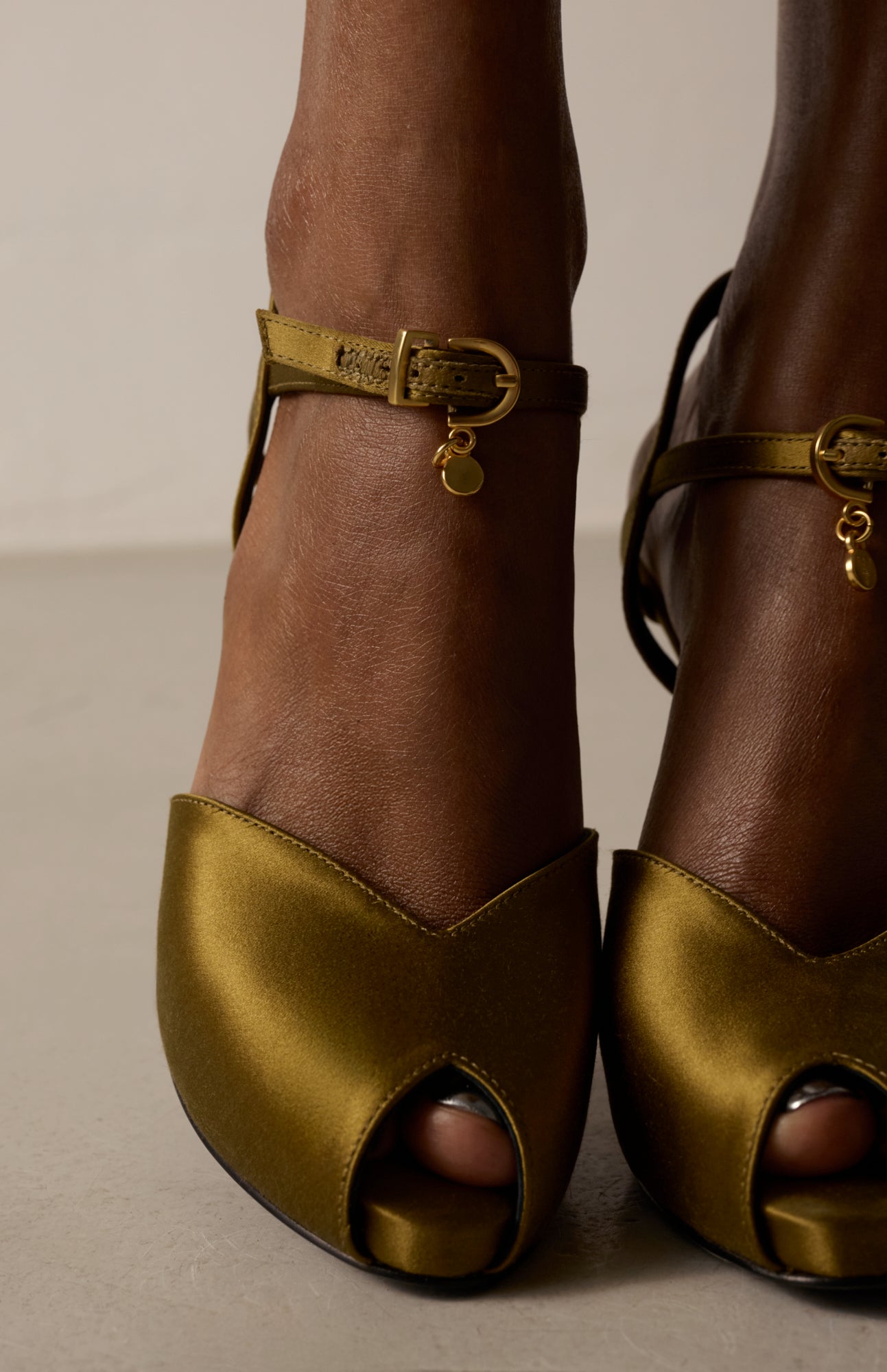 MARILYN GOLDEN OLIVE