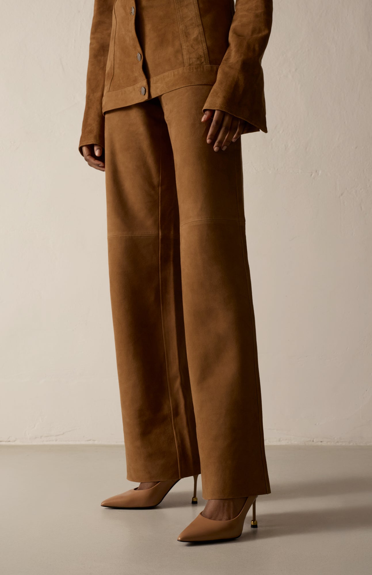 ALEKSANDRA DARK NUDE