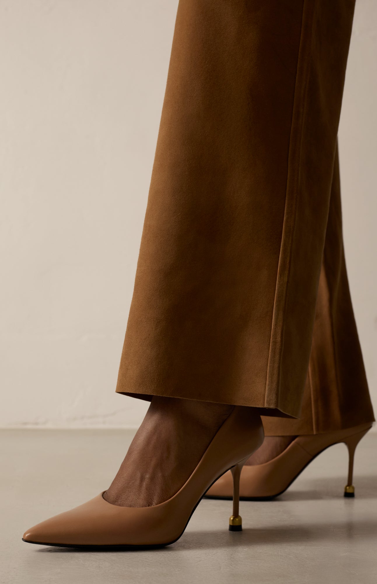 ALEKSANDRA DARK NUDE