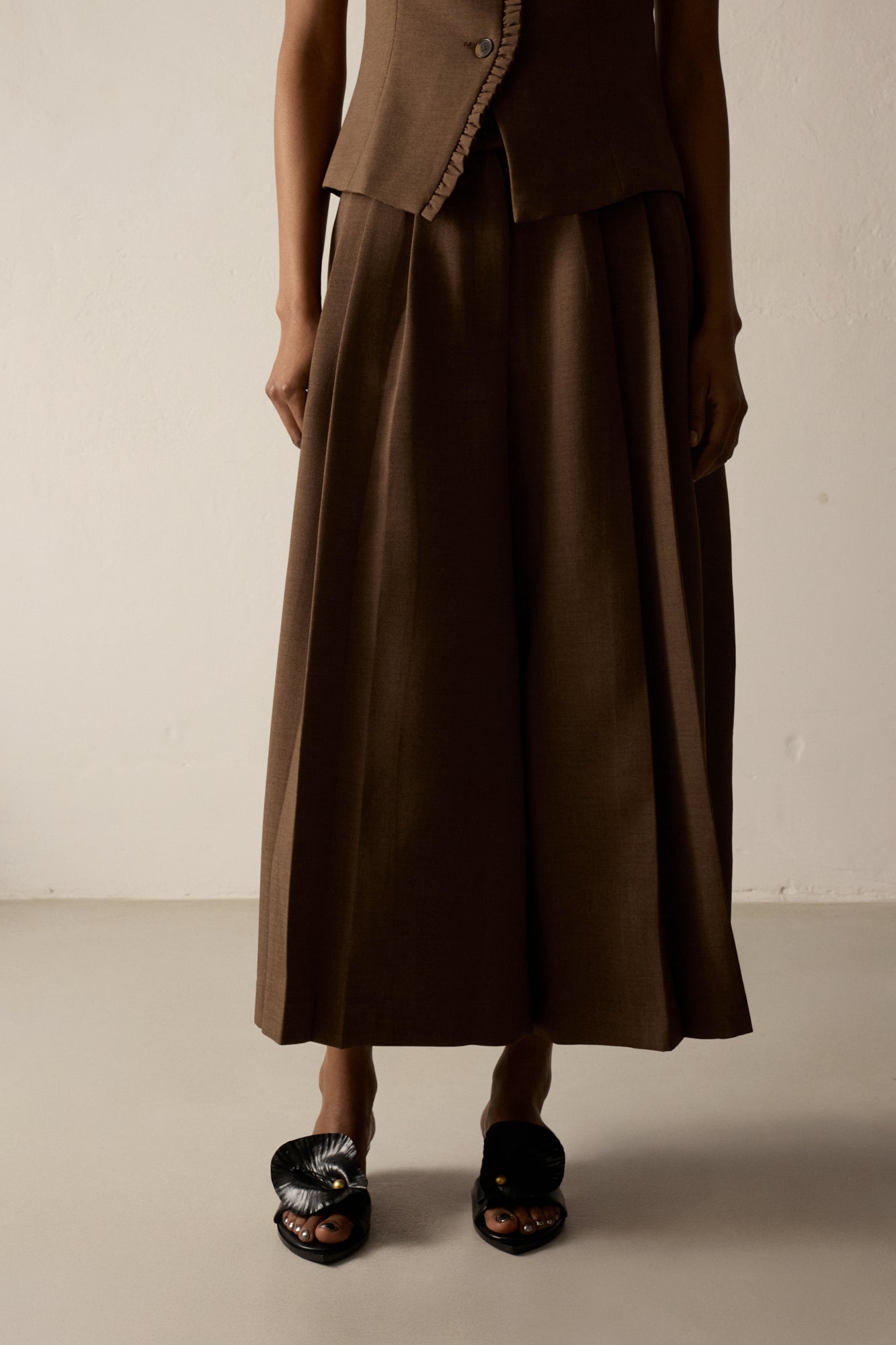 AZALIA DEEP BLACK