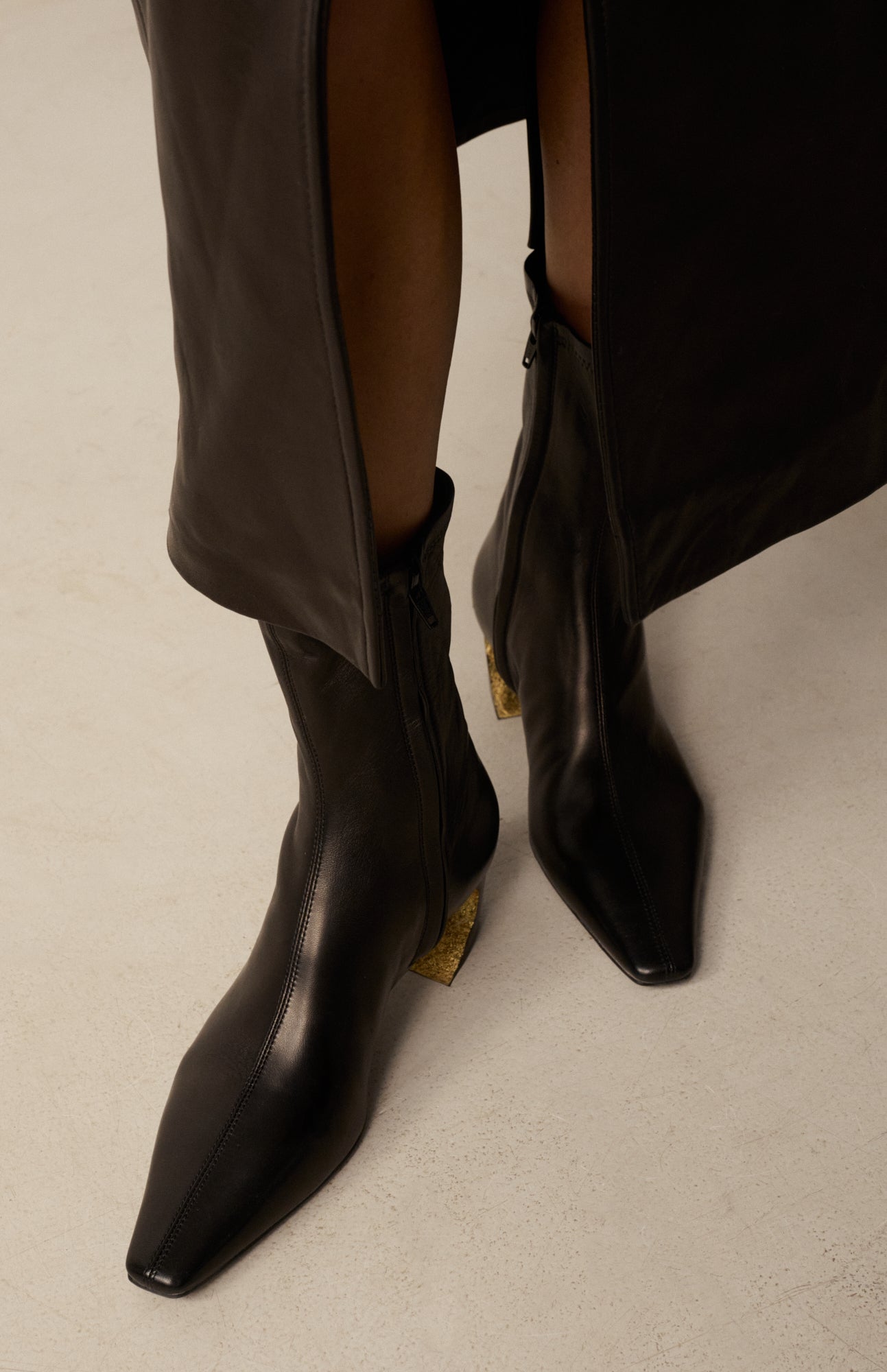 ARCHIE DEEP BLACK
