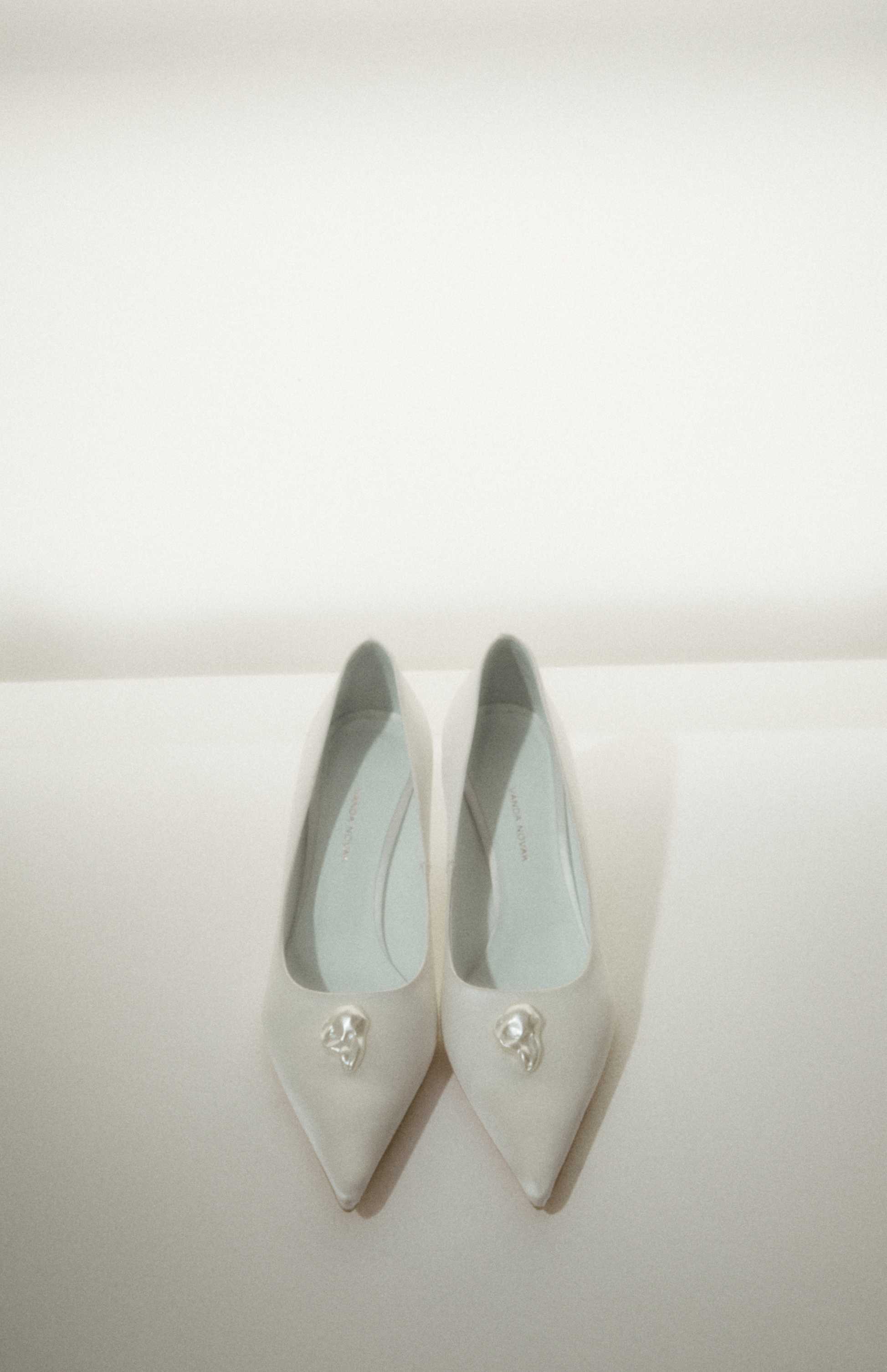 DAPHNE PEARL SATIN