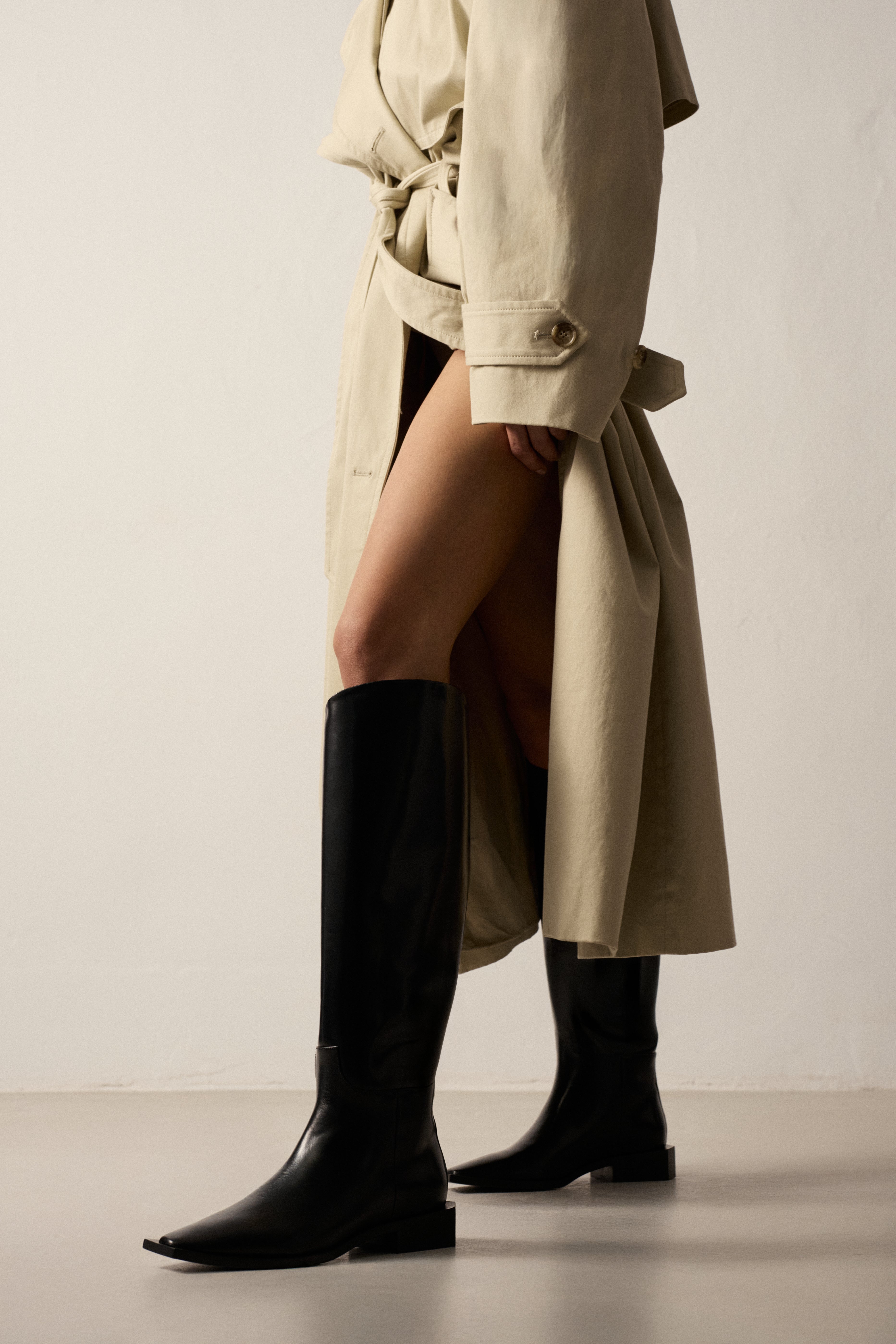 GISELLE CRISTAL BLACK